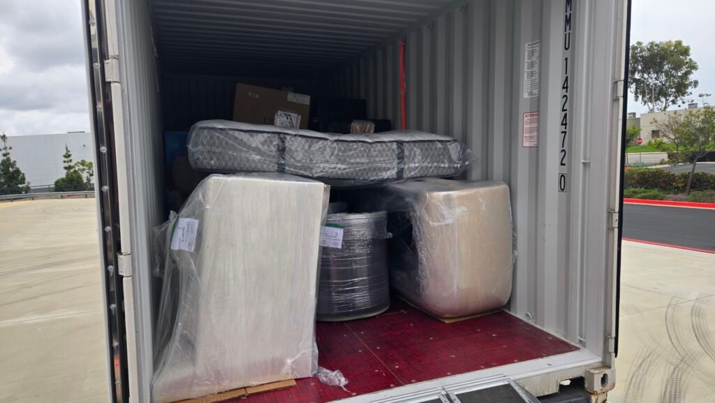 从加拿大搬家回国内各城市，门到门送到家：Ship2China国际海运搬家公司 帮许恩乐小姐把温哥华的家搬回上海